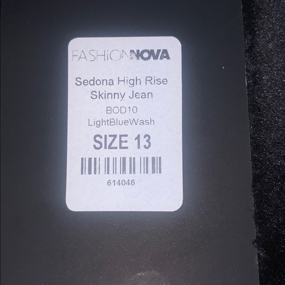 FashionNova High Waisted Light-wash Skinny Jean - Picture 8 of 8